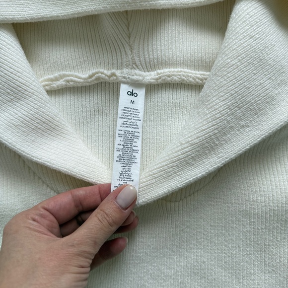 Alo Yoga Scholar Hooded Sweater – Ivory, Size M - Picture 5 of 6